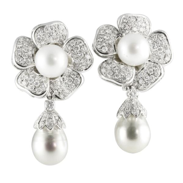 Tiffany Signature™ Pearls earrings in 18k white gold with pearls