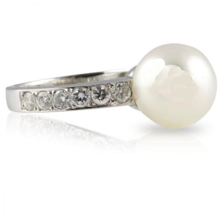 SOUTH SEA PEARL AND DIAMOND 18K WHITE GOLD RING