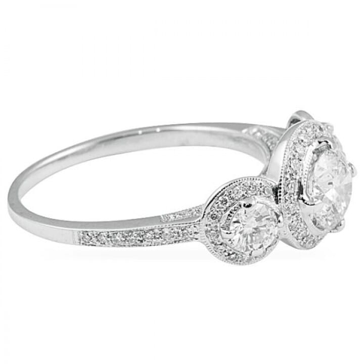 .76 carat Round Diamond 18K White Gold Engagement Ring