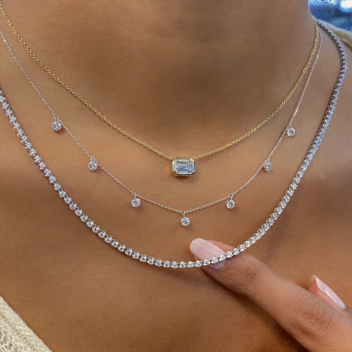 Solitaire Necklace, Diamond Necklace, Floating Diamond, Gift for Her - Etsy  | Collares de dama de honor, Collar de diamantes, Collar de moda
