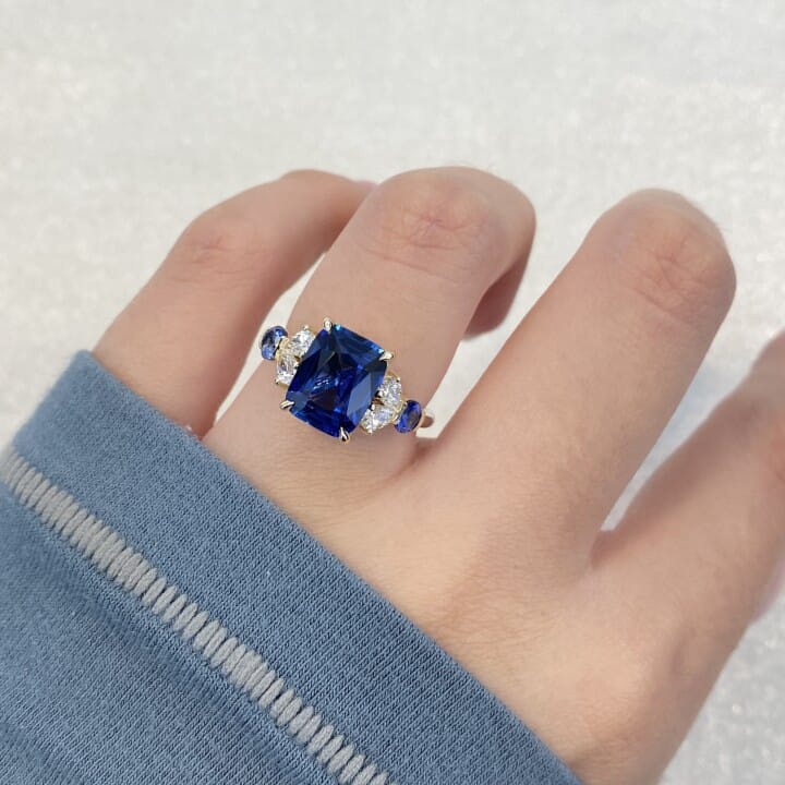 3.52 carat Sapphire Seven-Stone Engagement Ring flat
