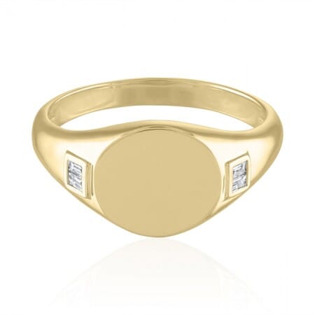 Engravable Signet Ring front view yellow gold