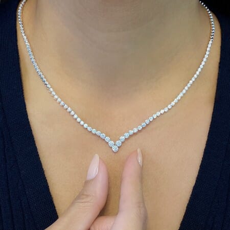 3.60 carat Illusion Set Diamond Graduaed Tennis Necklace flat